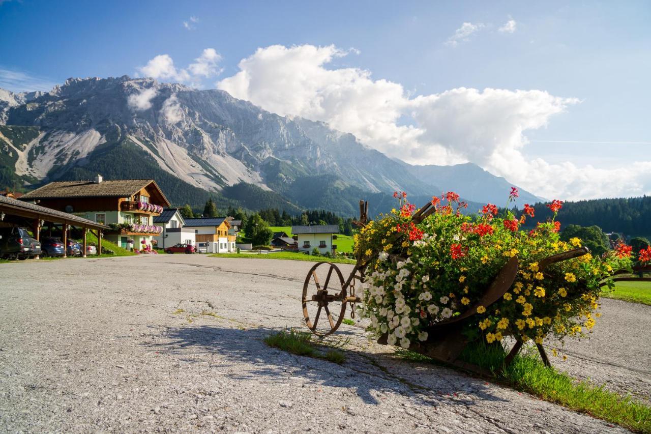 Hotel Tischlbergerhof Ramsau am Dachstein Exterior photo